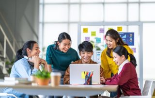 mahasiswa kuliah jurusan manajemen