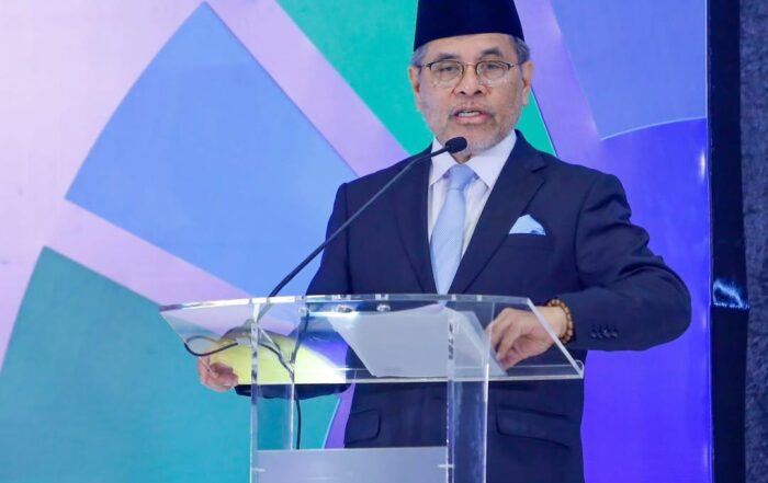 H.E. Djauhari Oratmangun (Duta Besar Republik Indonesia untuk Republik Rakyat Tiongkok dan Mongolia)