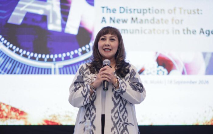 Vera Makki Selaku Presiden IABC menyampaikan kata sambutan